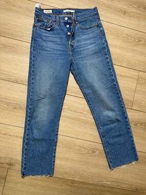 Levi's Premium Wedgie Straight Jeans Size 27x30